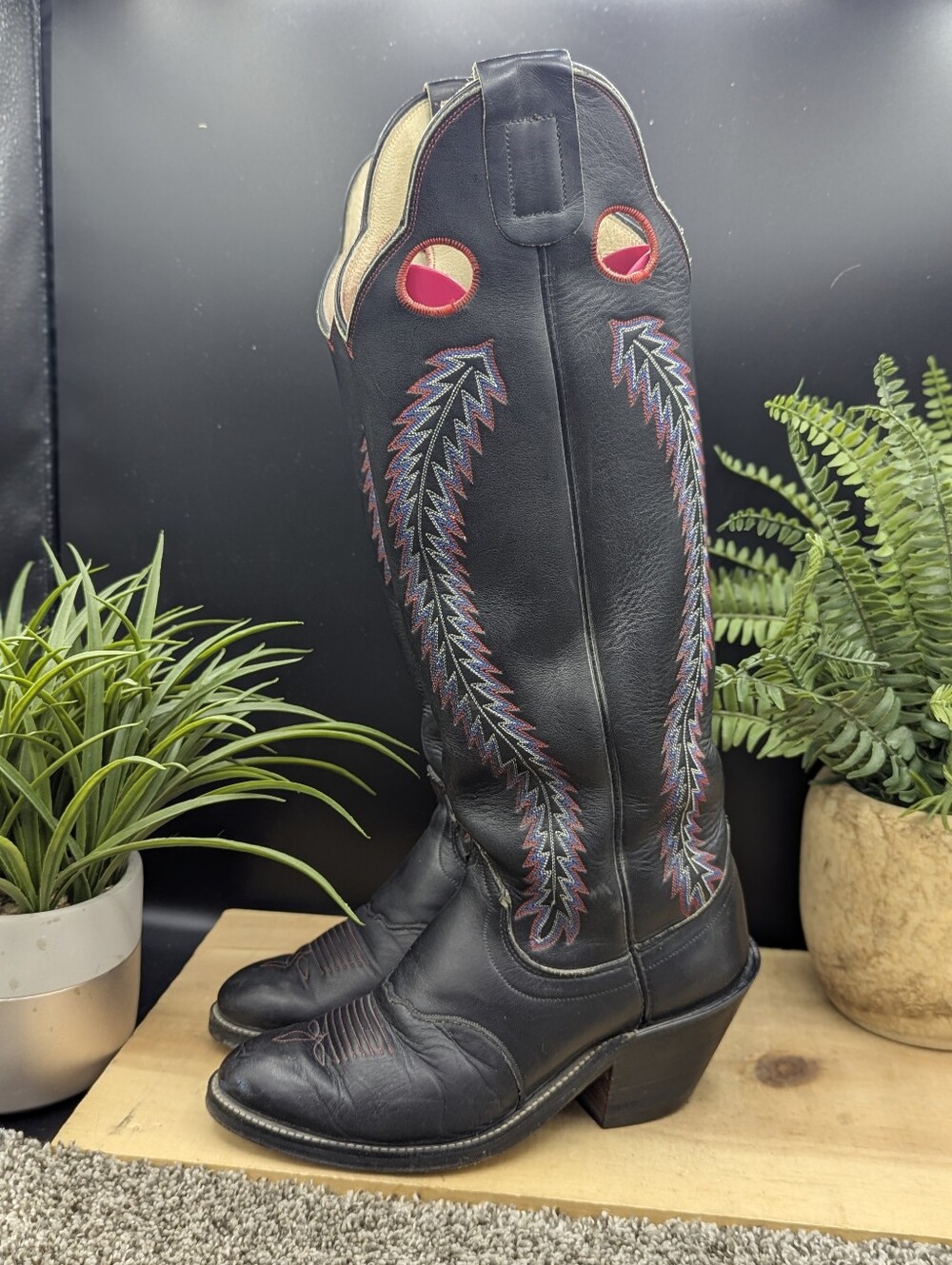 Vintage OLATHE Buckaroo 18" Tall Mens Size 7D Leather Embroidered Cowboy Boots